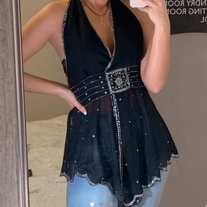 CUTE BACKLESS HALTER TOP